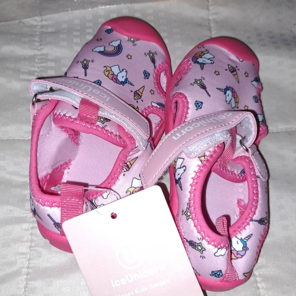 New ICEUNICORN beach/barefoot shoes - EU 26 / 9.5 Kids